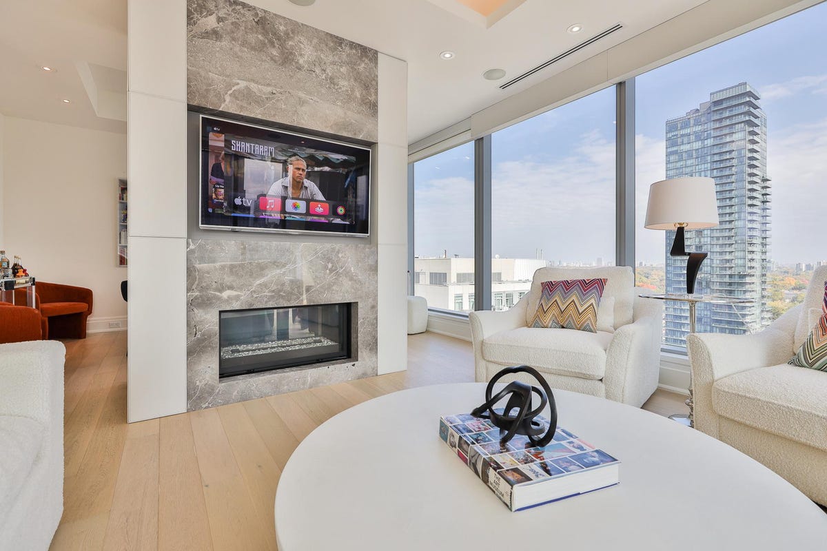 Four Seasons Residence Offers Luxury Living In An Upscale Toronto ...